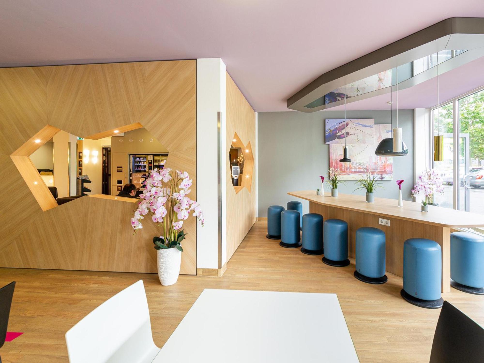 B&B Hotel Duesseldorf-Airport ภายนอก รูปภาพ