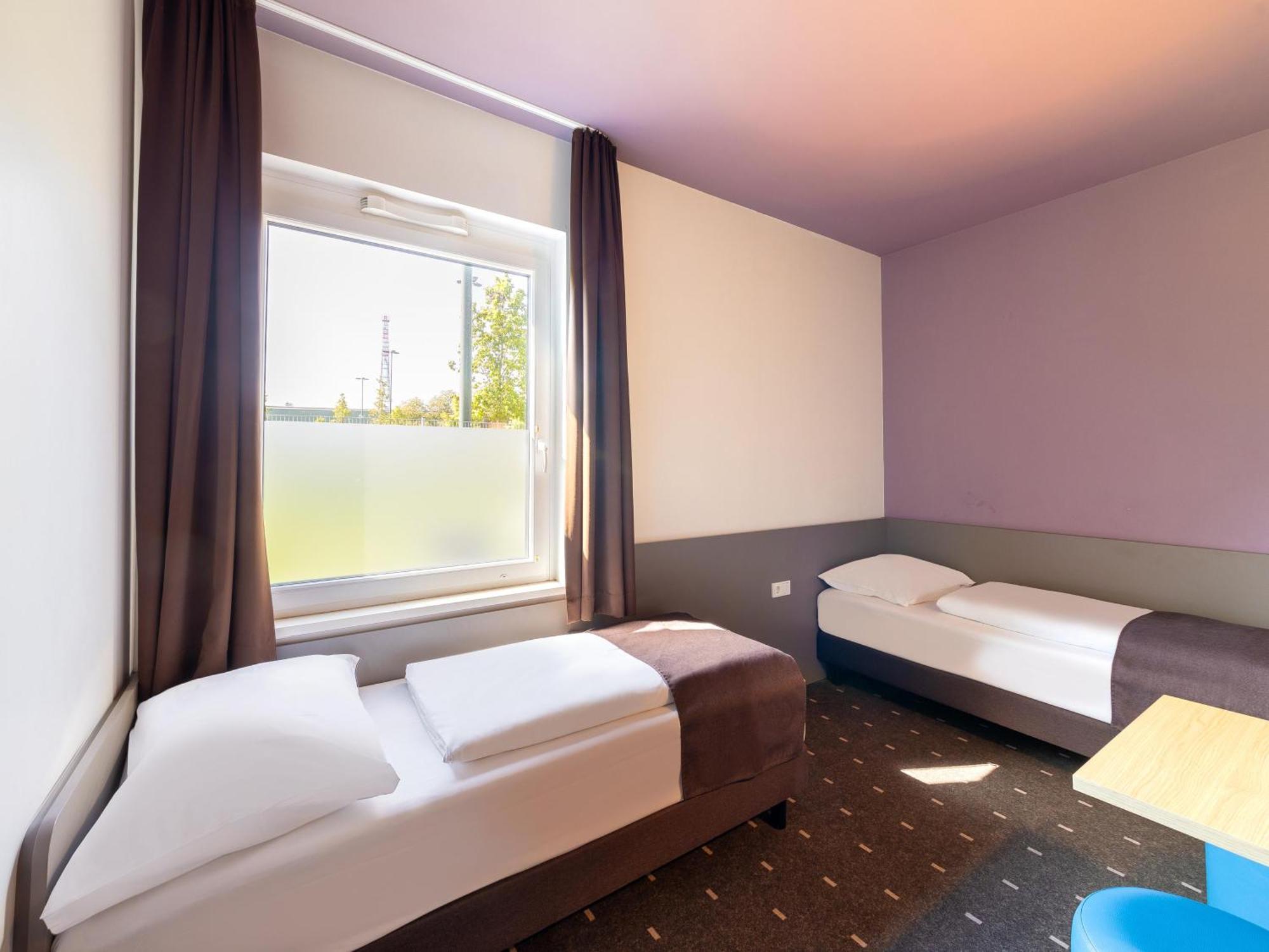 B&B Hotel Duesseldorf-Airport ภายนอก รูปภาพ