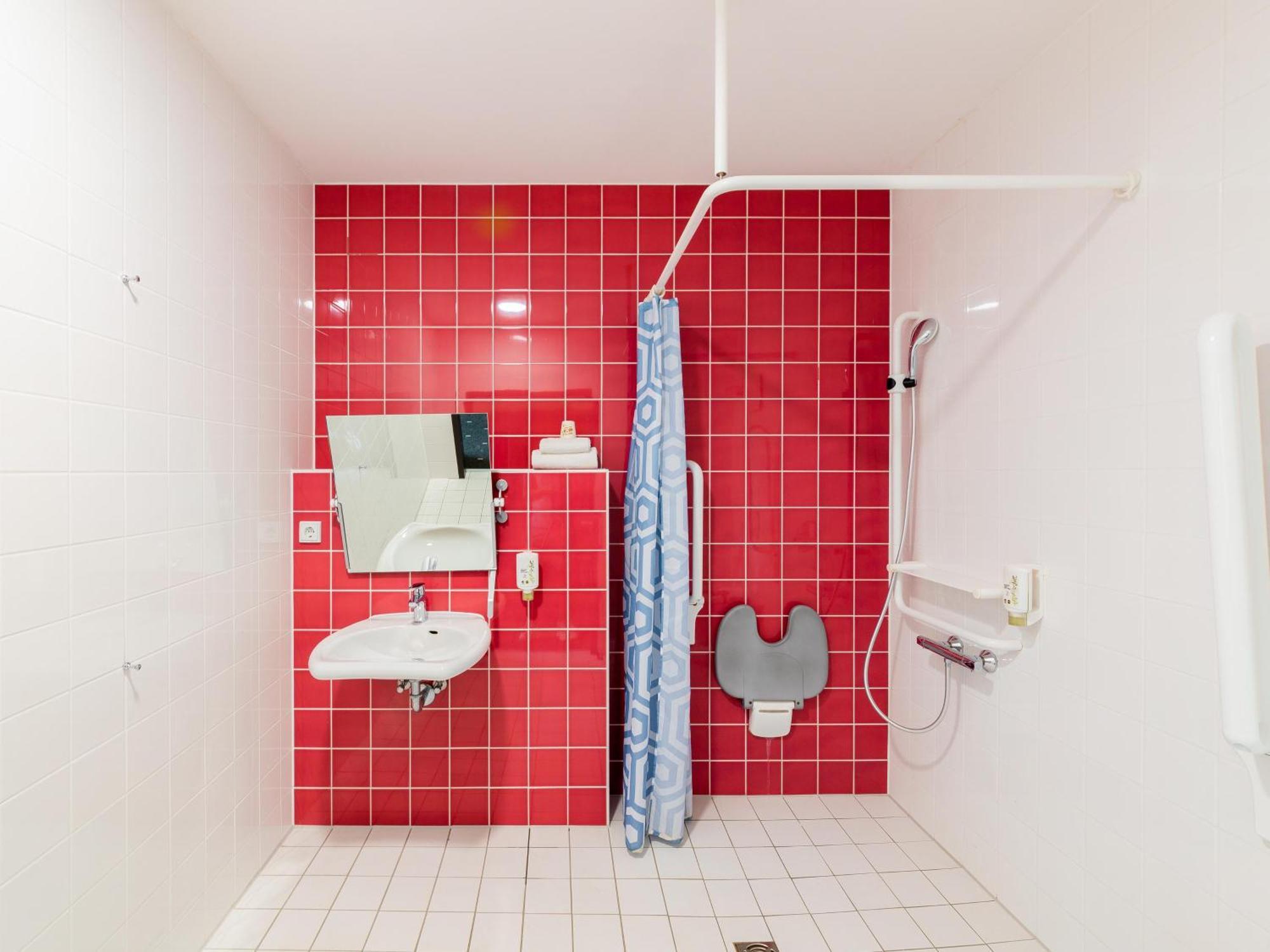 B&B Hotel Duesseldorf-Airport ภายนอก รูปภาพ