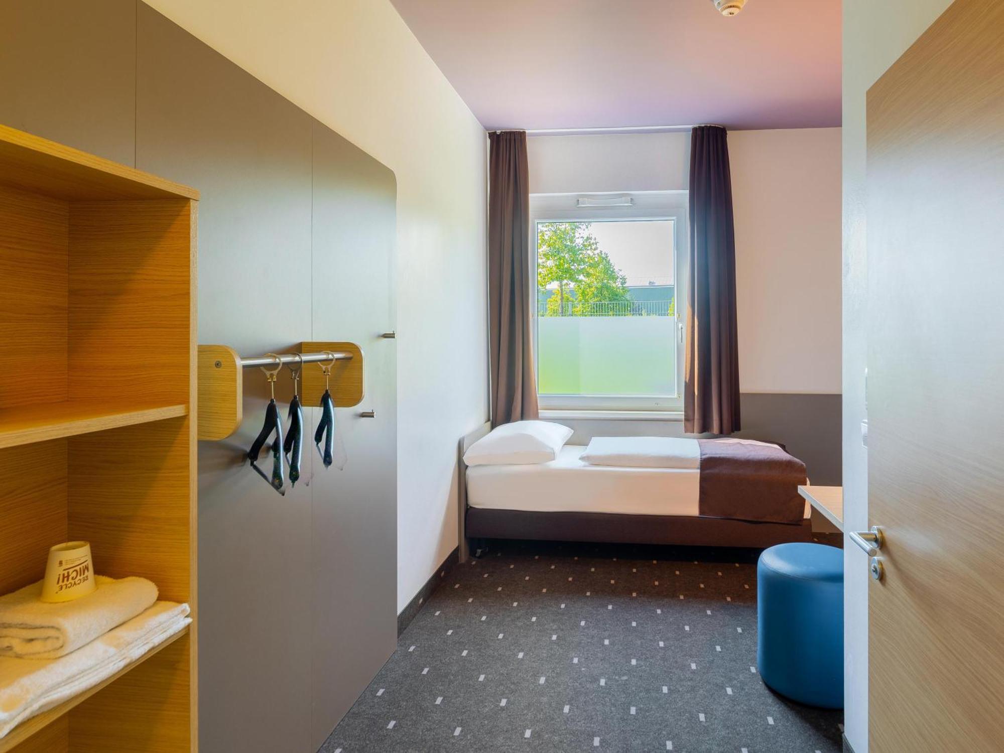 B&B Hotel Duesseldorf-Airport ภายนอก รูปภาพ