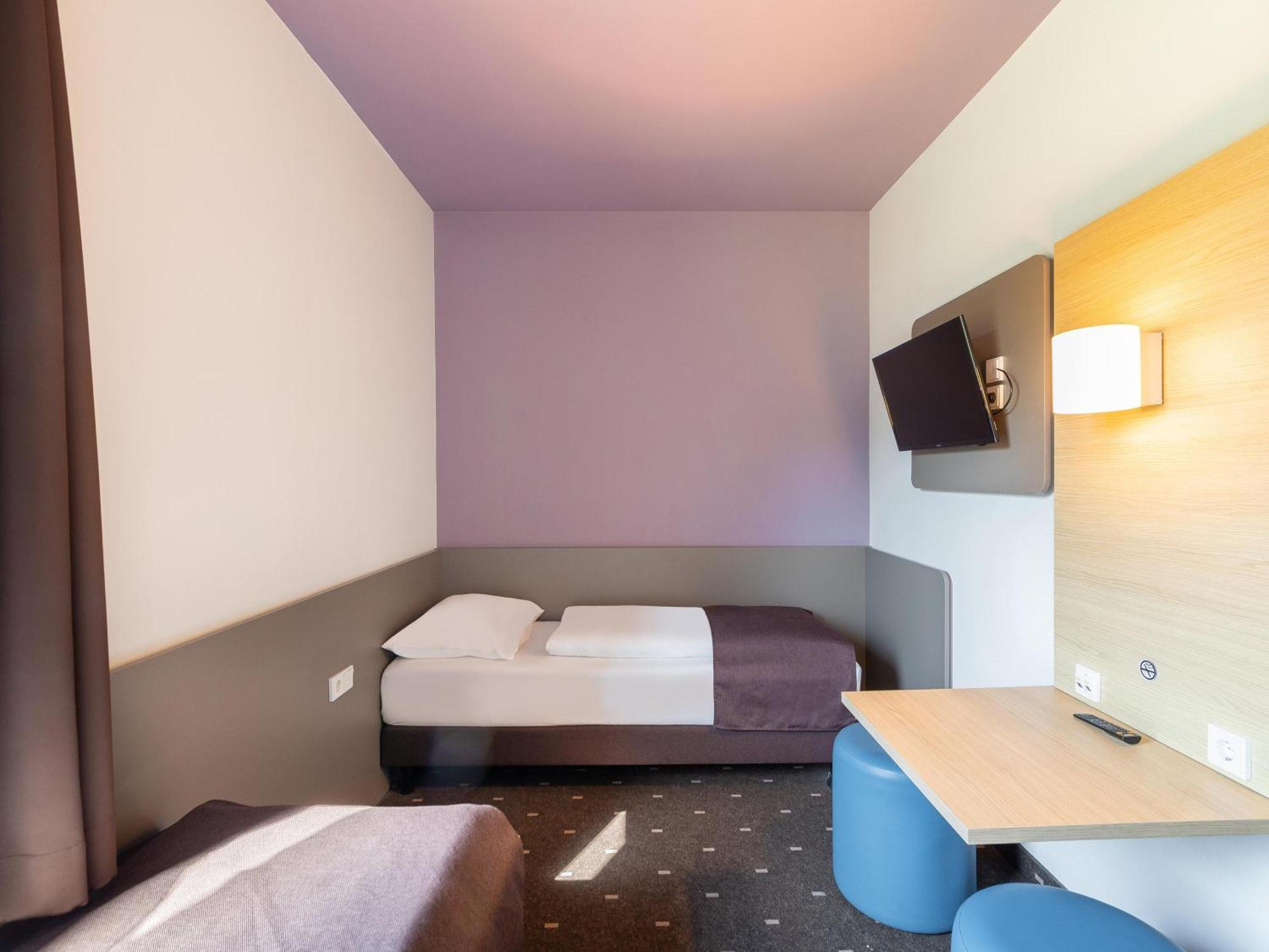 B&B Hotel Duesseldorf-Airport ภายนอก รูปภาพ