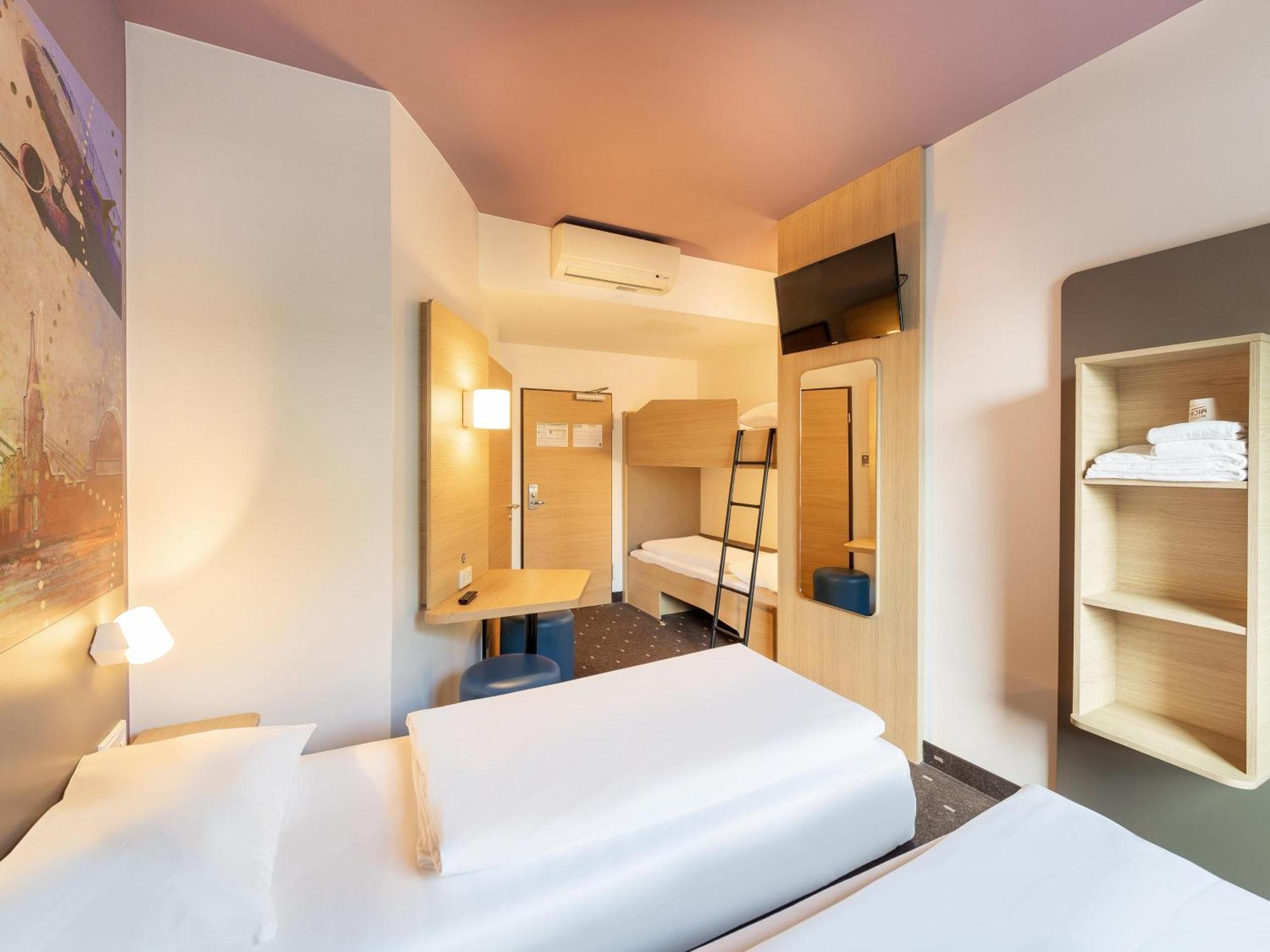 B&B Hotel Duesseldorf-Airport ภายนอก รูปภาพ